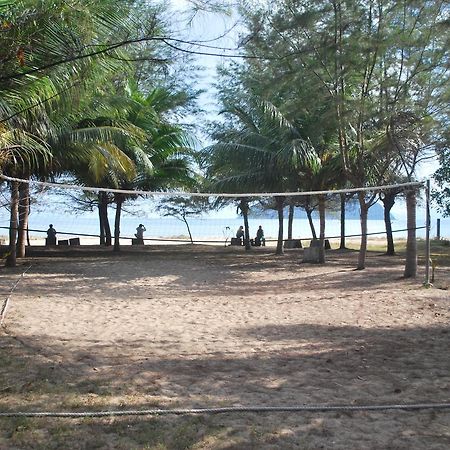Tanjung Demong Beach Resort Kuala Besut Zewnętrze zdjęcie